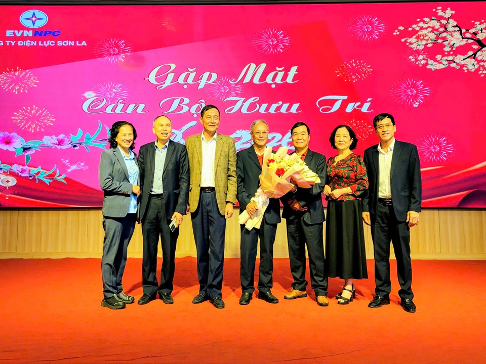 Gặp mặt Câu lạc bộ hưu trí Công ty Điện lực Sơn La - Gắn kết nghĩa tình, tri ân các thế hệ